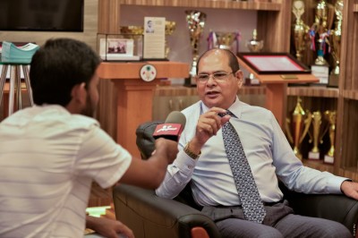 އަހުމަދިއްޔާގެ ޚިދުމަތުގައި 34 އަހަރު: ގެނެސްދެއްވީ އިންގިލާބީ ބަދަލުތަކެއް!