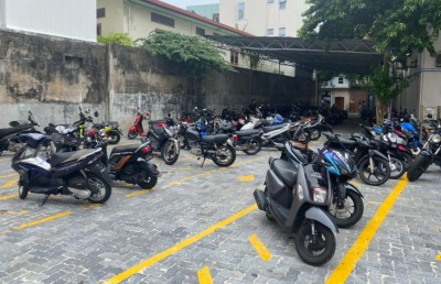 ބިއްލޫރިޖެހިގޭ ޕާކިން ޒޯނުގައި ހުރި ސައިކަލުތަކުގެ މަޑިމަތާލައިގެ ވައްކަން ކުރަން އުޅެފި