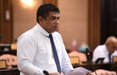 ހިޔާނާތުގެ ފައިސާގައި ރައީސް ސޯލިހު ޖެހިވަޑައިނުގަންނަވާނެ: ބޮންޑެ