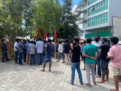 ގަޑިއަށް ކިޔޫއަަށް އެރި މީހުންނަށް ވެސް ޓިކެޓު ނުލިބުނު