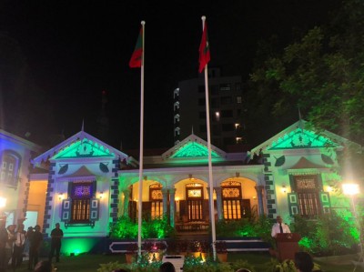 މުލީއާގެއިން ބައެއް ތަކެތި ނީލަން ކިޔަނީ