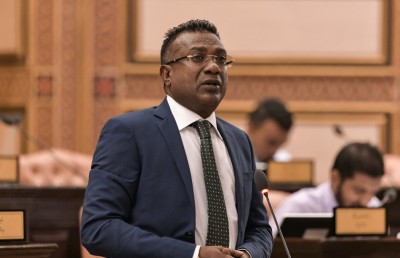 ރާއްޖޭގެ ރިޔާސީ ނިޒާމު އަވަހާރަވެއްޖެ، މިއަދު މި އިރުއެރީ ބަރުލަމާނީ ނިޒާމަކަށް: ޖާބިރު