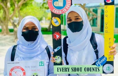 5،000 ދަރިވަރުން ކޮވިޑް ވެކްސިންގެ ފުރަތަމަ ޑޯޒް ޖަހައިފި