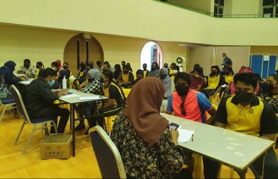 އާބާދީގެ 12-17 އަހަރާ ދެމެދުގެ 50 ޕަސެންޓަށްވުރެ ގިނަ ކުދިންނަށް ވެކްސިންގެ ފުރަތަމަ ޑޯޒު