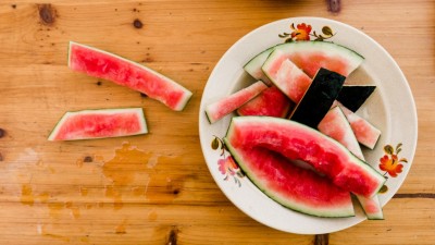 ކަރާގެ ތޮށިގަނޑު އެއްލާނުލާތި!