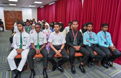 ކޮންމެ މަހަކު ތިން ފޮތަށް ވުރެ ގިނައިން ގުރުއާން ހިތުދަސްކުރާ ކުދިންނަށް އެލަވަންސެއް ދެނީ