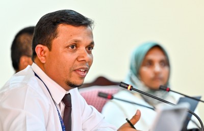 މިއަހަރުގެ ބަޖެޓު ފައިނޭންސިން އަށް ދަތިތައް އެބަހުރި: ޝަފީގު