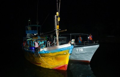 ކަނޑުން ހޮވި ފުޅިތަކެއްގައި ހުރި އެއްޗެއް ބޮއެގެން ލަންކާ ބަޔަކު މަރުވެއްޖެ