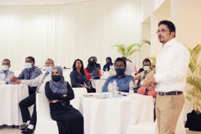 އެމްއެންޔޫއިން ޕްރޮކިއުމެންޓް ދާއިރާއަށް ކޯސްތަކެއް ފަރުމާ ކުރަނީ