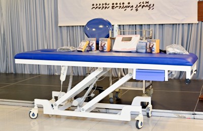 ތިން ރަށަކަށް ޗަމްޕާ ބްރަދާސް އިން ފިޒިއޯތެރަޕީ ސާމާނު ހަދިޔާ ކޮށްފި