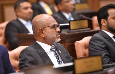 ކައުންސިލްތަކުން ދުބާއީ އާއި ތުރުކީއަށް ބޭކާރު ދަތުރުތައް ކުރާތީ ނާޒިމްގެ ފާޑުވިދާޅުވުން!