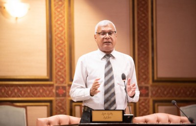 ސިޔާސީ މަގާމުތަކުގެ ދިފާއުގައި މަވޯޓާ: މުސާރަ ކުޑަކުރާކަށް ނުޖެހޭ