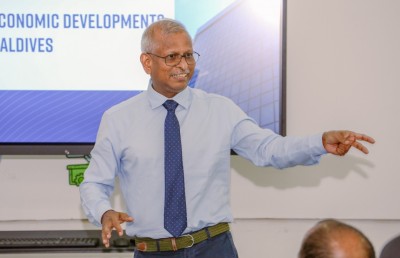 ގަވަރުނަރު މަސްއޫލިއްޔަތު އަދައެއް ނުކުރައްވާ، މި ސަރުކާރަށް ލަފައެއް ވެސް ނުދެއްވާ: ނާޒިމް