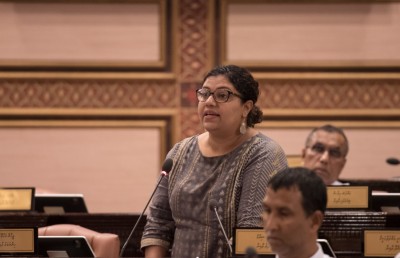 ޖީހާންގެ ރައްދު އިދިކޮޅަށް: މި ސަރުކާރުން ލޯނު ނަގައިގެން ރައްޔިތުން ބަނޑަށް ޖެހުމުން ސަލާމަތް ކޮށްދިީފި