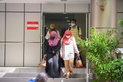 ސިވިލް ސާވަންޓުންނަށް ބޭނުން ސިޔާސީ ފިކުރެއްގައި ތިބެވޭނެ: ރައީސް
