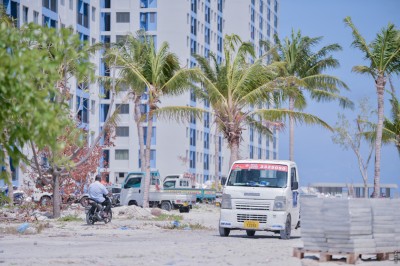 ހުޅުމާލެ ދެވަނަ ފިޔަވަހީގައި އުމުރުން ދުވަސްވީ މީހެއްގެ ފޯނާއި ވޮލެޓު ފޭރިގަނެފި