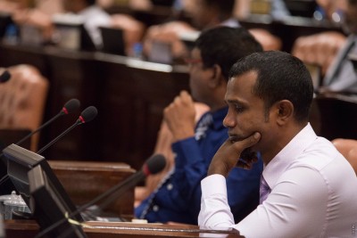 ޓޮމްގެ ރައްދެއް ރޮޒައިނާއަށް: މާ ގިނަ ވާޙަކަ ދައްކަންޏާ ފަލީހަތް ވެދާނެ