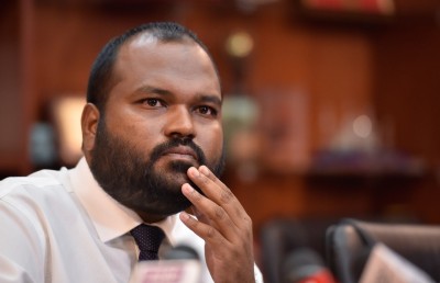 އަލީ ވަހީދުގެ ޕާސްޕޯޓް ހިފެހެއްޓުމުގެ މައްސަލަ ހައި ކޯޓުން ބެލުމަށް ސުޕްރީމް ކޯޓުން އަންގައިފި