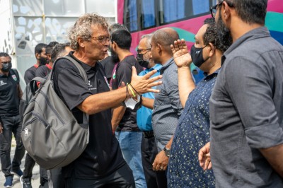 ޓީމު ރަނގަޅު ކުރަން ވަގުތު ދީ، ތަފާތު ދައްކާނަން: ރާއްޖެ ކޯޗު