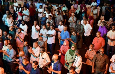 މަހެއްހާ ދުވަހުގެ ތެރޭގައި ބަންކަރިންގެ ހިދުމަތް ފަށައި 400 މިލިއަން ޑޮލަރުގެ އާމްދަނީ ހޯދޭނެ: ސައީދު