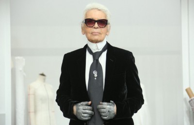 ކުރީގެ ފެޝަން އައިކޮން ކާލް ލެގަފެލްޑްގެ ވާހަކަ ޑިޒްނީ ޕްލަސްގެ ސީރީޒަކަށް