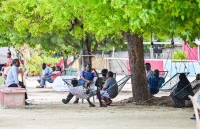 އާބާދީ އިތުރު ނުވެ، ރަތް ރޮނގު ހުރަސް ކުރަނީ!