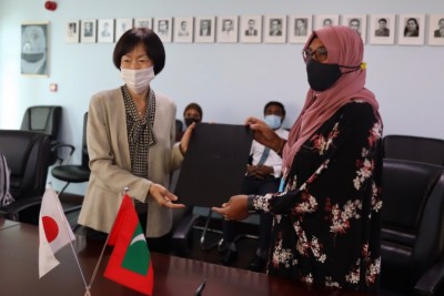 ޖަޕާނު ސަރުކާރުން ނިލަންދޫ ސްކޫލަށް 1.2 މިލިއަން ރުފިޔާގެ އެހީއެއް ދީފި