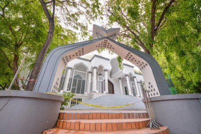 މިސްކިތު ފަންކާގައި އަންނަނައުނު ހިއްކަން އެޅި މީހަކު ހައްޔަރުކޮށްފި، ބަންދަށް ހަތް ދުވަސް