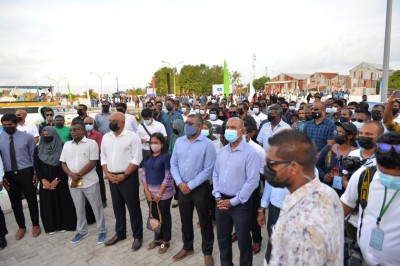 މަސްވެރިންގެ ދުވަހު، 225 ޓަނުގެ ކެޕޭސިޓީގެ ހަތަރު އައިސް ޕްލާންޓެއް ހުޅުވައިފި