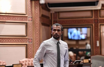 ސިޔާސީ މީހުންގެ ބާރު ނޯންނަ ގޮތަށް ޖޭއެސްސީ ބަދަލުކުރަން ތޯރިގު އަނެއްކާވެސް ހުށަހަޅުއްވައިފި