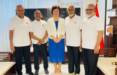 ޝޭހް ހަސަން ލަތީފު: ބައި ގަރުނު ކުރިން ޗައިނާގައި ދިވެހި ދިދަ ވިހުރުވާލި ޓީޓީ ޓީމުގެ ތަރި