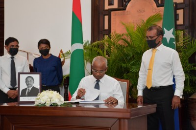 މަރްހޫމް ހުސެއިން ވަހީދަކީ ތެދުވެރިކަމާއި އަމާނާތްތެރިކަމާއެކު މަސައްކަތް ކުރެއްވި ބޭފުޅެއް: ރައީސް