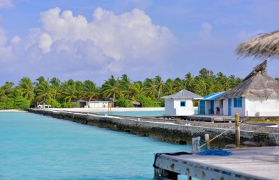 ރިހިވެލި ރިސޯޓްގެ މައްސަލަގަނޑު: ގަޔަށް ބޮލަށް ނޭރީ ކިރިޔާ!