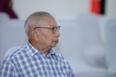 އުމަރު ޒާހިރު އަވާހަރަވެއްޖެ