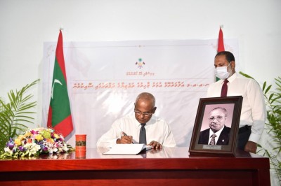 މަރްހޫމް އުމަރު ޒާހިރަކީ ދިވެހި ދައުލަތަށް ވަރަށް ވަފާތެރި ހިދުމަތްތެރިއެއް: ރައީސް