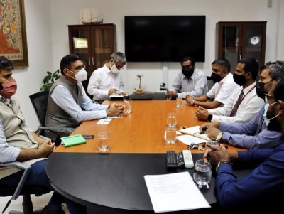 ދިވެހި ނޫސްވެރިން ތަމްރީނުކުރަން އިންޑިއާއަށް ފޮނުވަނީ