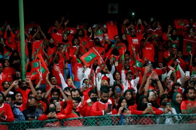 މާލޭގައި ކުޅިވަރުތައް ކުޅޭއިރު ސަޕޯޓަރުން ވެއްދުން މަނާކޮށްފި
