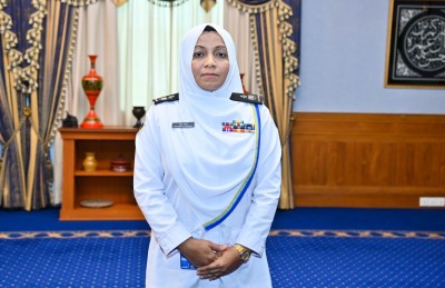 މާނިއު މަގާމުން ވަކިކޮށް، ކަސްޓަމްސްގެ ވެރިއަކަށް ފުރަތަމަ ފަހަރަށް އަންހެން ބޭފުޅަކު އައްޔަން ކުރައްވައިފި