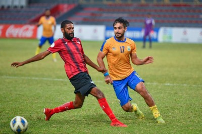 ފަހަތުން އަރައި ކުލަބު ވެލެންސިއާ އިން ޓީސީ ބަލިކޮށްފި