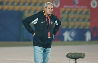 އިންޑިއާގެ ކޯޗަކަށް ސްޕެއިނުގެ މާކުއޭޒް ހަމަޖައްސައިފި