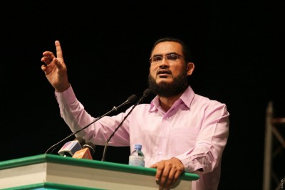އޮރިޔާމުން މީހުން ގެންގުޅެގެން އާމްދަނީ އިތުރުކުރުމަކީ ހުއްދަވެގެންވާ ކަމެއް ނޫން: ޝެއިޚް އިލްޔާސް