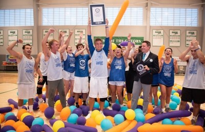 ބާސްކެޓް މެޗެއް 120 ގަޑިއިރަށް ކުޅެ ރެކޯޑް ހަދައިފި