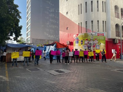 ނައިޓް މާކެޓް ހުއްޓުވުމުން ވިޔަފާރިވެރިން މުޒާހަރާ ކުރަން ފަށައިފި