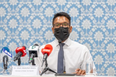މި މަހުގެ މެދުތެރޭގައި އާއްމުންނަށް ބޫސްޓާ ޑޯޒް ޖަހަން ފަށަނީ
