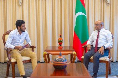 ވަކި ގައުމަކާ ދިމާކޮށްލުމަކީ ދިވެހީންނަށް ފައިދާ ހުރި ގޮތެއް ނޫން: ޝާހިދު