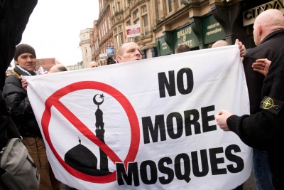 އިސްލާމްދީނާމެދު ނަފްރަތު އުފައްދައި ރަސޫލާ (ސޢވ) އަށް ޖޯކުޖެހުމުގެ މުޑުދާރު އަމަލުތައް ކުރިޔަށްގެންދަނީ މިލިޔަނުން ޚަރަދުކޮށްގެން