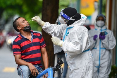 މާލެއިން ޕޮޒިޓިވްވި މީހުންގެ އަދަދު ބޮޑުތަނުން މައްޗަށް، މިއަދު 826 މީހުން ޕޮޒިޓިވް