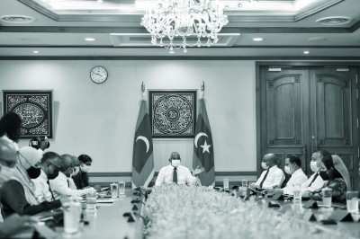 ކޭސްތައް އިތުރުވަމުން އަންނާތީ ވަޒީރުންގެ މަޖިލީހުގައި މަޝްވަރާ ކޮށްފި