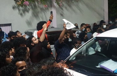 ކުއްޖަކު ރޭޕްކުރުމުގެ ތުހުމަތުކުރެވޭ ފުލުސް މީހާ ހައްޔަރުކޮށްފި