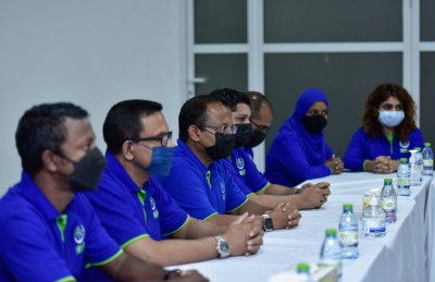 5،000 މީހުންގެ ސޮޔާއެކު އެމްއެންޕީ ރަޖިސްޓަރީކުރަން ހުށަހަޅައިފި